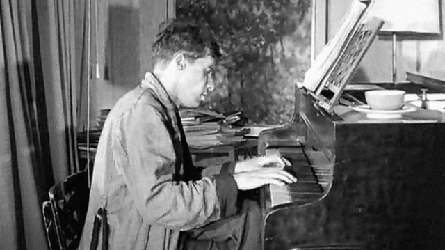 Glenn-Gould_Off-the_Record_LG_2